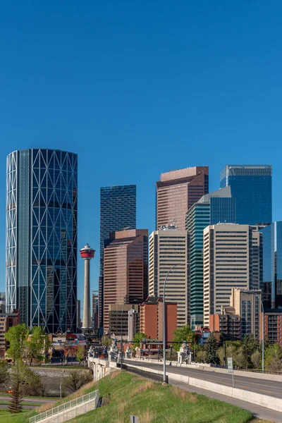 Widok Panoramę Calgary Piękny Wiosenny Poranek — Zdjęcie stockowe