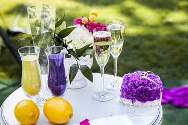 Albüm ve alyans tebrik ile küçük tablo