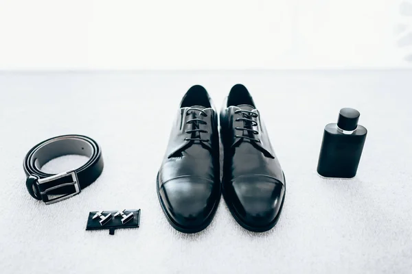 Accesorios para caballeros. Elegante conjunto de novios . — Foto de Stock