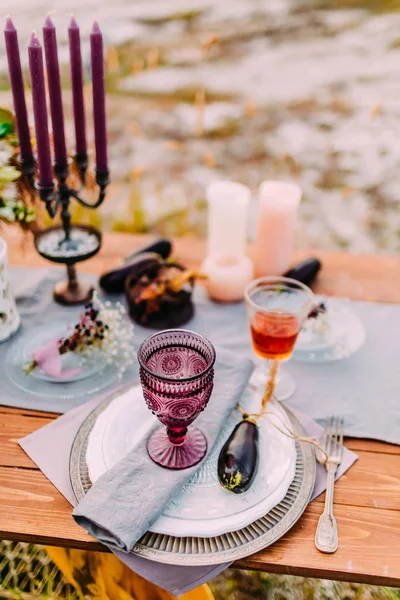 Definição de mesa de casamento em estilo rústico . — Fotografia de Stock