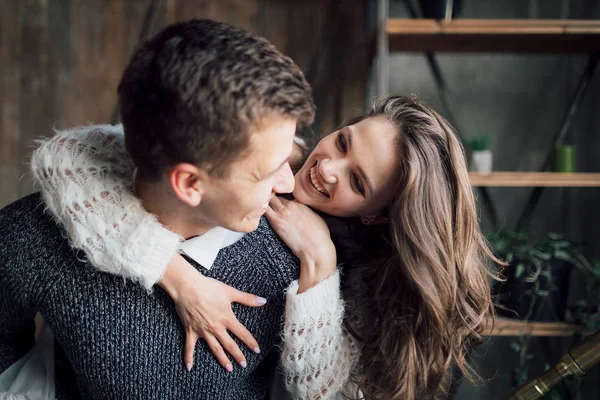 Couple playing piggyback on beach. Newlyweds laughing and go crazy. Artwork. Soft focus — Stock Photo, Image