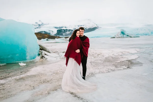 Islande Mariage dans la lagune des glaciers. Mariage extérieur — Photo