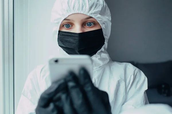 Nurse Viral Protective Suit Wearing Medicine Mask Gloves Looks Fear — Stock Photo, Image