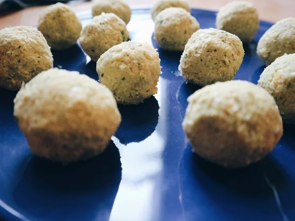 Freshly Made Falafel Balls Ready Cooked Middle Eastern Halal Food — Stock Photo, Image