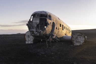 Solheimasandur Plajı terk edilmiş uçakta. İzlanda
