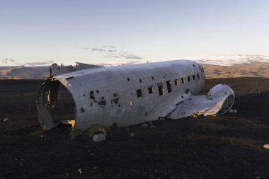 Solheimasandur Plajı terk edilmiş uçakta. İzlanda