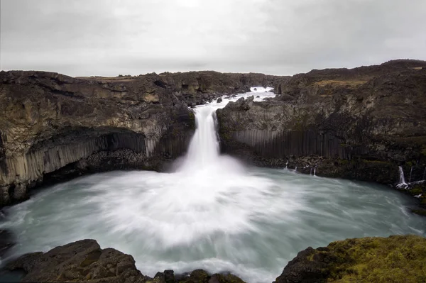Aldeyjarfoss is an amazing waterfall in Iceland — Stock Photo, Image