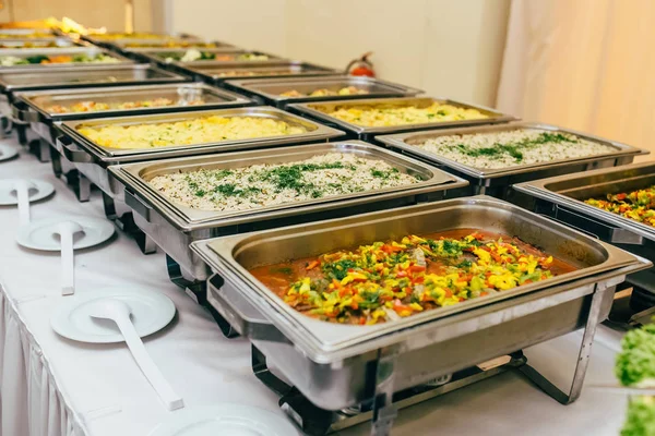 Catering bruiloft buffet van het voedsel — Stockfoto