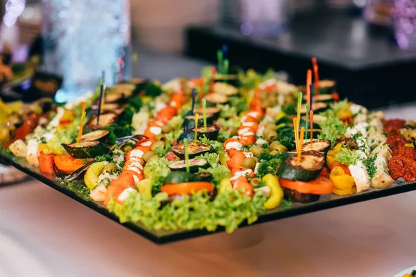 Catering mat bröllop buffé — Stockfoto