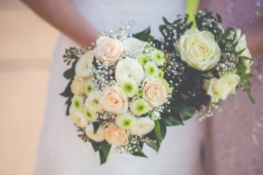 Dekorasyon alyans çiçekler