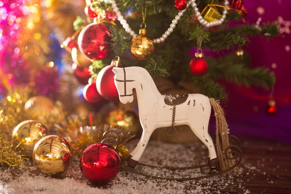 Árbol de navidad decoración de caballos — Foto de Stock