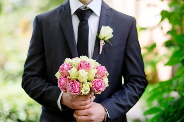 Decorazione di nozze fiori sposa — Foto Stock