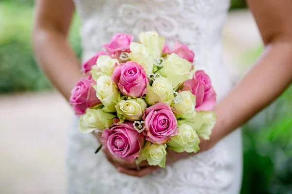 Decoración de la boda flores novia —  Fotos de Stock