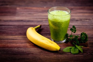 güler yüzlü içki sallamak Detoks