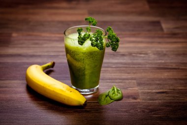 güler yüzlü içki sallamak Detoks