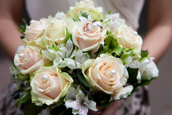 結婚式の装飾花の花嫁 — ストック写真