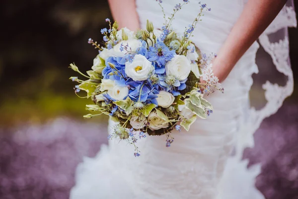 Decorazione di nozze fiori sposa — Foto Stock