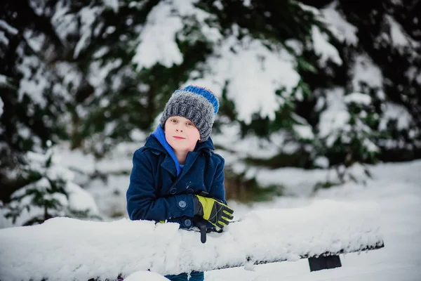 눈 겨울 소년 아이 — 스톡 사진