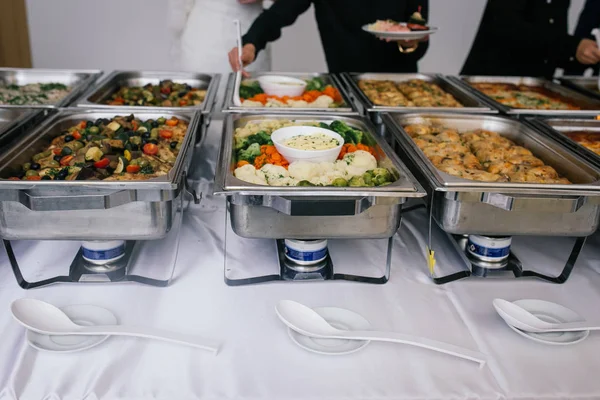 Catering bröllop mat buffé — Stockfoto