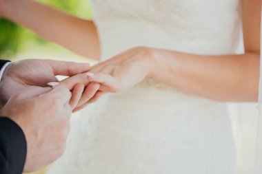 alyans eller aşk