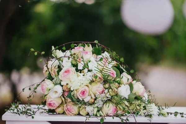 Boda flores novia anillos —  Fotos de Stock