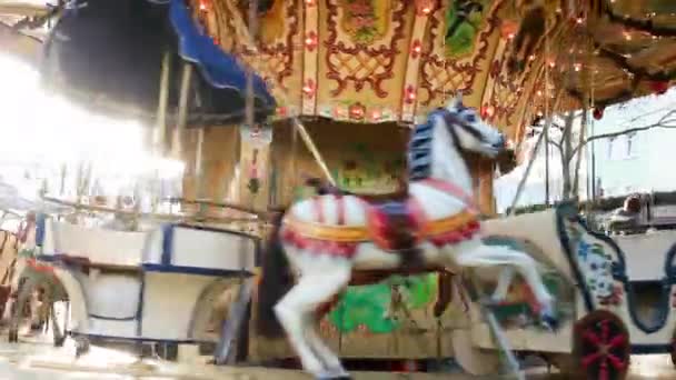 Häst jul marknaden karusell — Stockvideo