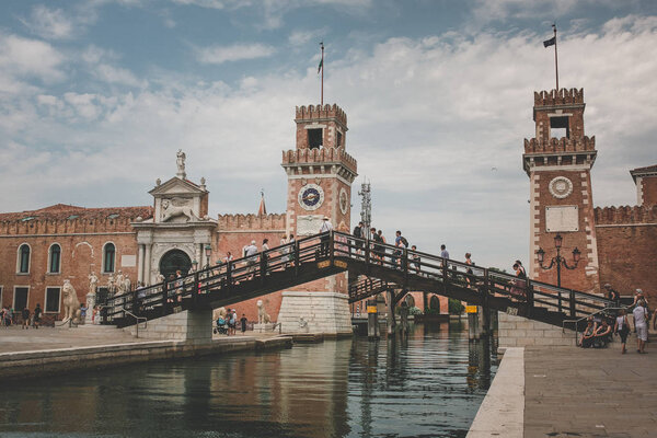 Italy venezia canal bridge travel