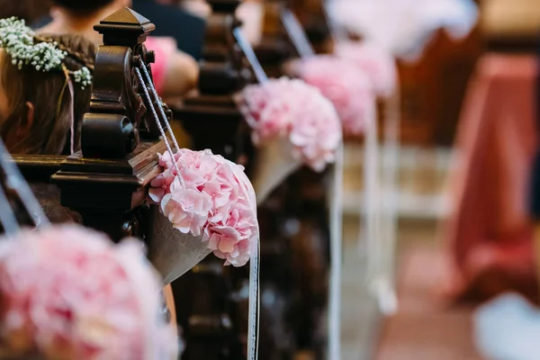 結婚式の花嫁のリングの花 — ストック写真