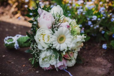 Gelin yüzük düğün çiçek