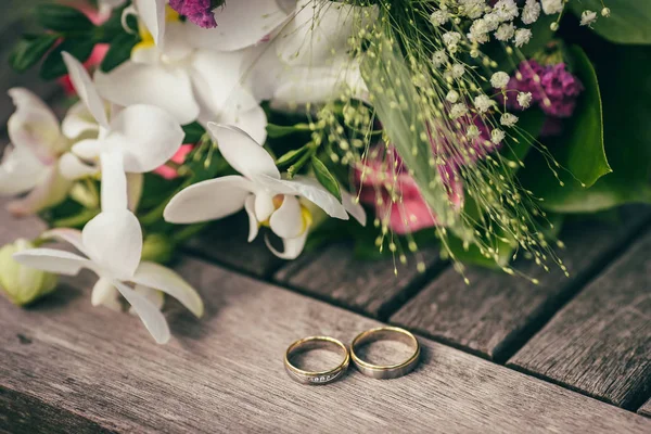 Bruiloft bruid ringen boeket — Stockfoto