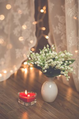 Mayflowers beyaz buket bahar