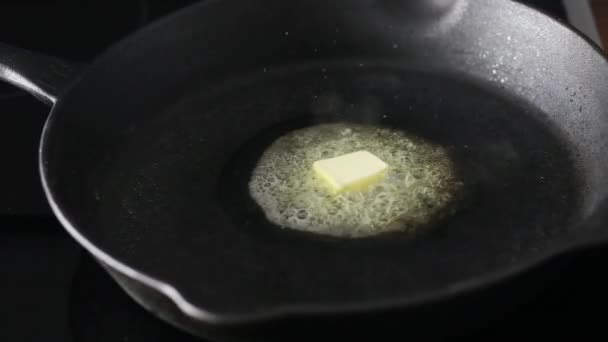 Pan with hot butter — Stock Video