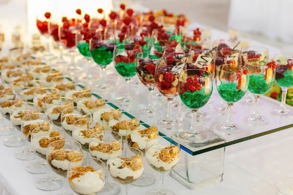 Düğün yiyecek tatlı catering — Stok fotoğraf