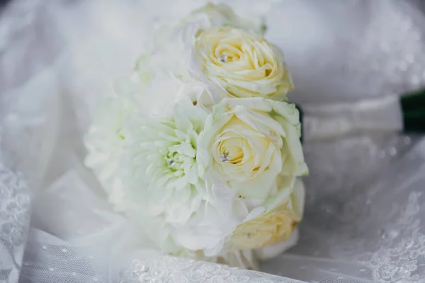 Beau bouquet de mariée mariage — Photo