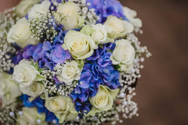 Květiny svatební kytice nevěsty — Stock fotografie
