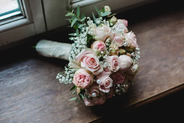 Bruiloft bloemen bruid boeket — Stockfoto