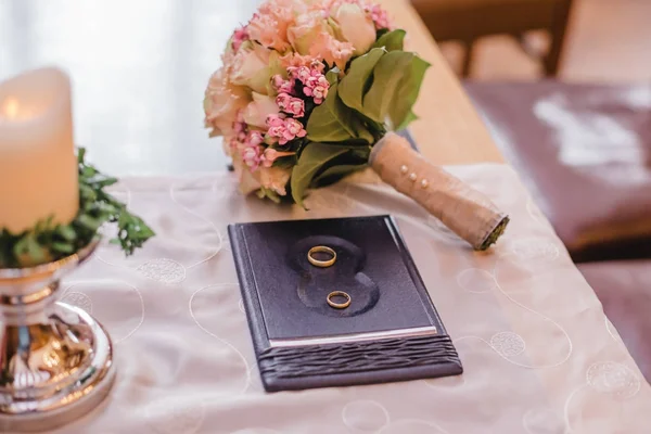 結婚式花嫁花束リング — ストック写真