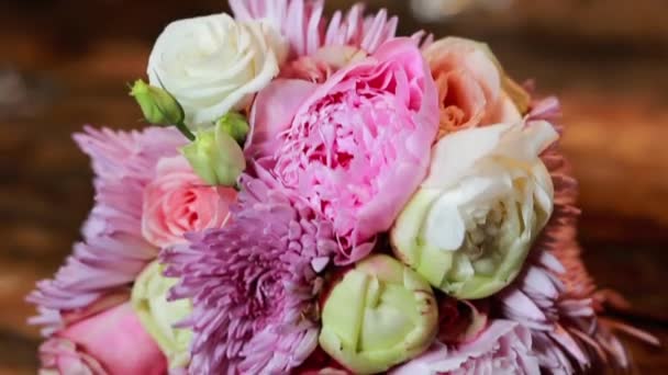 Menyasszony bouquet jegygyűrű — Stock videók