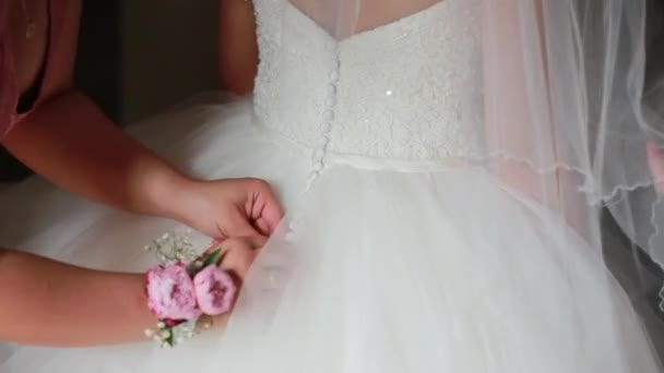 Preparándose boda novia — Vídeo de stock