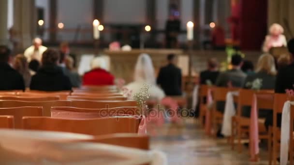 Boda iglesia ceremonia decoración — Vídeos de Stock