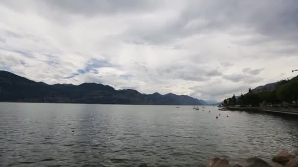 Garda lago itália paisagem — Vídeo de Stock