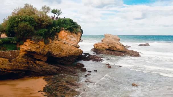 Azul oceano praia frança — Vídeo de Stock