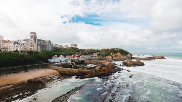 Mavi okyanus plaj Fransa — Stok video