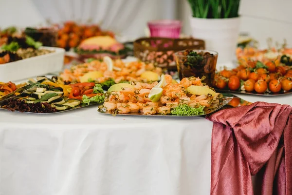 Catering, wesele imprezy w formie bufetu — Zdjęcie stockowe