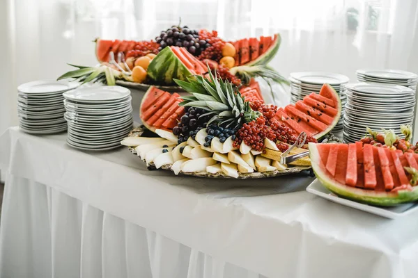 Кейтеринг свадебный шведский стол для мероприятий — стоковое фото