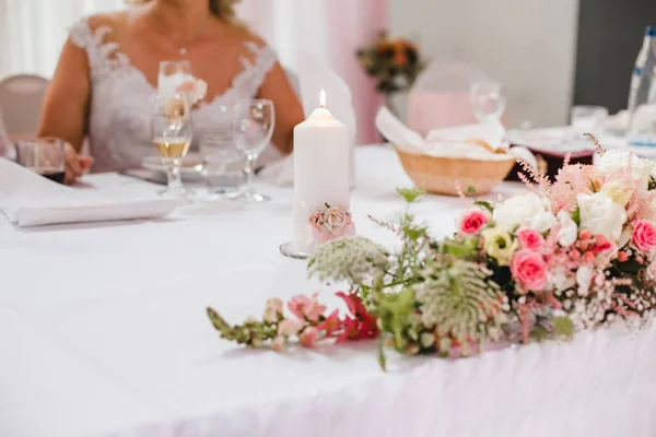 Свадебная церемония украшения цветов — стоковое фото