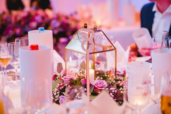 Свадебная церемония украшения цветов — стоковое фото