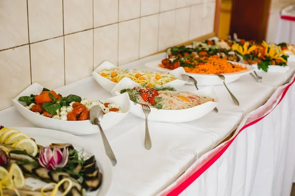 Esküvői események svédasztalos étkezés — Stock Fotó