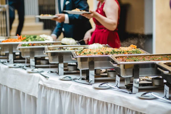 Catering Hochzeitsbuffet für Veranstaltungen lizenzfreie Stockfotos