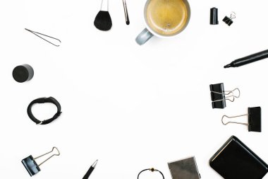 Ev ofis çalışma alanıyla aksesuarları